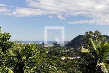 Casa à venda com 380m², 4 quartos e 5 vagas Casa à venda com 380m², 4 quartos e 5 vagasVista da Suíte 2