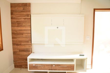 Sala de casa para alugar com 2 quartos, 155m² em Portal da Primavera, Cotia