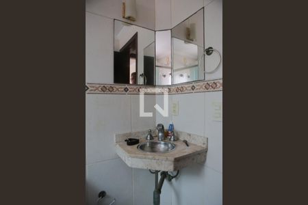 Apartamento para alugar com 400m², 5 quartos e 2 vagas Apartamento para alugar com 400m², 5 quartos e 2 vagasBanheiro