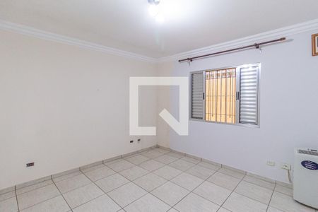 Quarto 1 de casa para alugar com 2 quartos, 250m² em Santo Antônio, Osasco