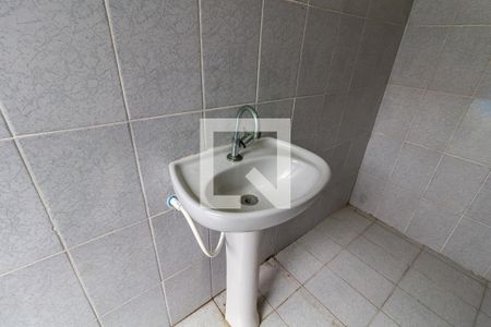 Casa para alugar com 200m², 2 quartos e 4 vagasDetalhe do banheiro da piscina