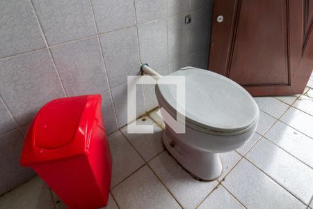 Casa para alugar com 200m², 2 quartos e 4 vagasDetalhe do banheiro da piscina