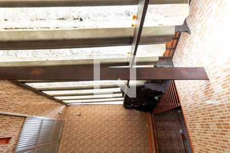 Casa para alugar com 200m², 2 quartos e 4 vagasDetalhe da garagem