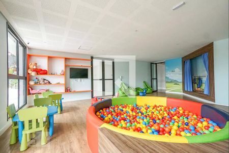 Apartamento à venda com 62m², 2 quartos e 1 vaga Apartamento à venda com 62m², 2 quartos e 1 vagaÁrea comum - Brinquedoteca