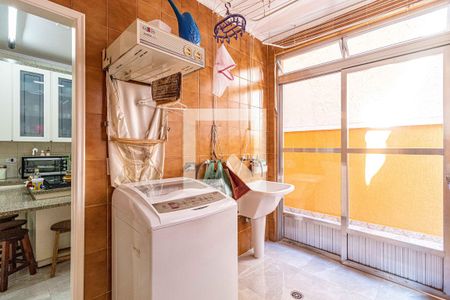 Casa à venda com 185m², 3 quartos e 2 vagas Casa à venda com 185m², 3 quartos e 2 vagasLavanderia