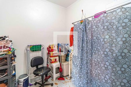 Casa à venda com 185m², 3 quartos e 2 vagas Casa à venda com 185m², 3 quartos e 2 vagasQuarto fundos