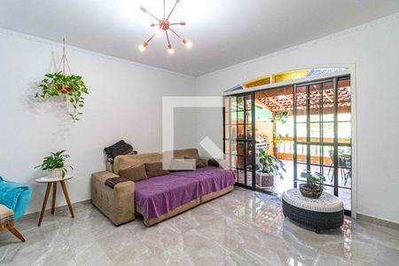 Sala de casa à venda com 3 quartos, 185m² em Jardim das Vertentes, São Paulo