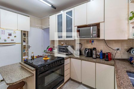 Casa à venda com 185m², 3 quartos e 2 vagas Casa à venda com 185m², 3 quartos e 2 vagasCozinha