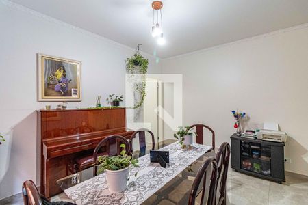 Casa à venda com 185m², 3 quartos e 2 vagas Casa à venda com 185m², 3 quartos e 2 vagasSala de jantar