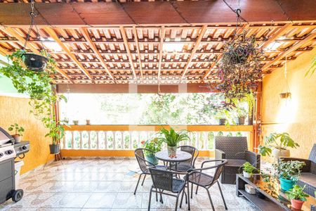 Varanda de casa à venda com 3 quartos, 185m² em Jardim das Vertentes, São Paulo