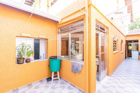 Casa à venda com 185m², 3 quartos e 2 vagas Casa à venda com 185m², 3 quartos e 2 vagasÁrea externa