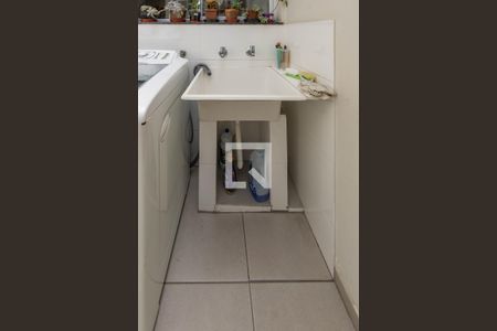 Casa à venda com 86m², 3 quartos e 2 vagasÁrea de serviço