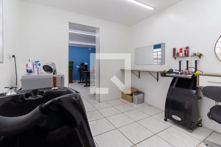 Casa à venda com 500m², 2 quartos e 4 vagasSala 2 - Casa 02