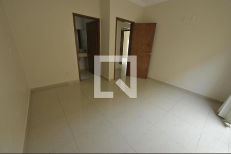 Casa à venda com 450m², 5 quartos e 6 vagas Casa à venda com 450m², 5 quartos e 6 vagasSala