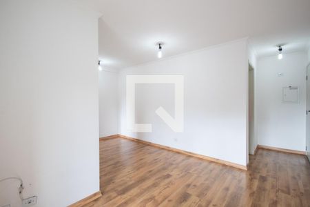 Sala de apartamento para alugar com 3 quartos, 70m² em Km 18, Osasco