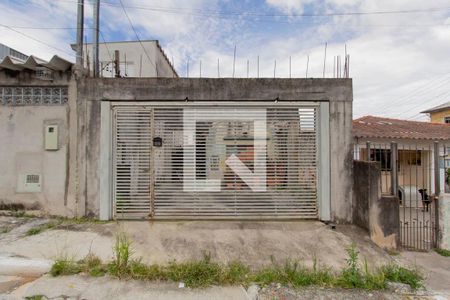 Casa à venda com 222m², 3 quartos e 2 vagas Casa à venda com 222m², 3 quartos e 2 vagasFachada