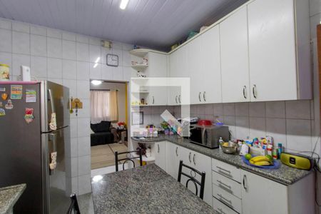Casa à venda com 170m², 2 quartos e 3 vagasCozinha 