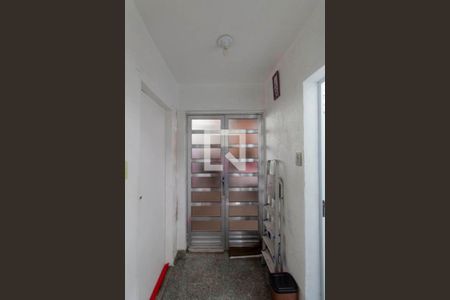 Casa à venda com 170m², 2 quartos e 3 vagasCorredor 