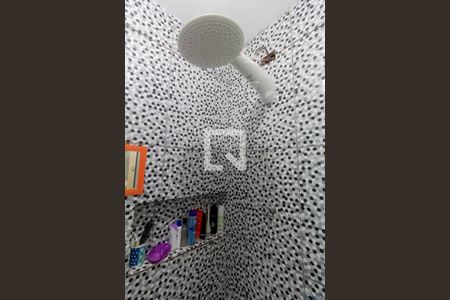 Casa à venda com 170m², 2 quartos e 3 vagasBanheiro 