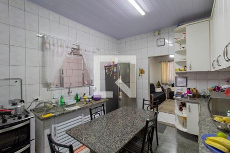 Casa à venda com 170m², 2 quartos e 3 vagasCozinha 