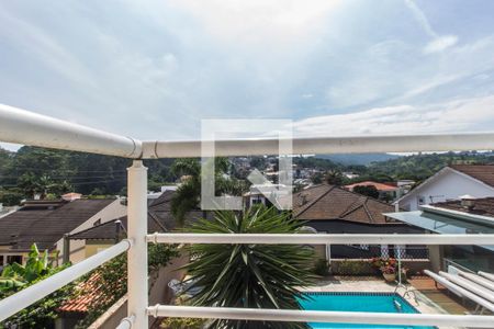 Casa de condomínio à venda com 540m², 5 quartos e 6 vagasVaranda