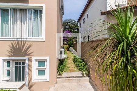 Casa de condomínio à venda com 540m², 5 quartos e 6 vagasQuintal