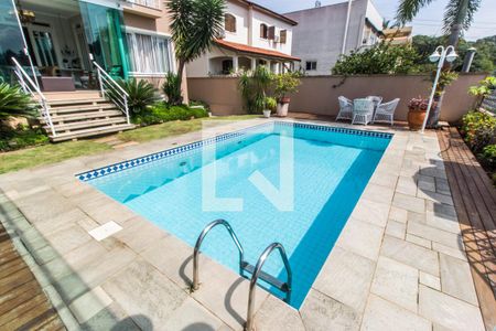 Casa de condomínio à venda com 540m², 5 quartos e 6 vagasPiscina