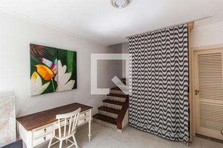 Casa de condomínio à venda com 540m², 5 quartos e 6 vagasQuarto