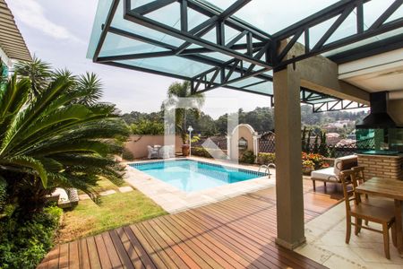 Casa de condomínio à venda com 540m², 5 quartos e 6 vagasPiscina