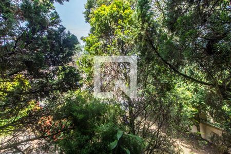 Casa de condomínio à venda com 540m², 5 quartos e 6 vagasVista