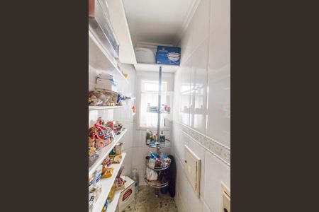 Casa de condomínio à venda com 540m², 5 quartos e 6 vagasDespensa