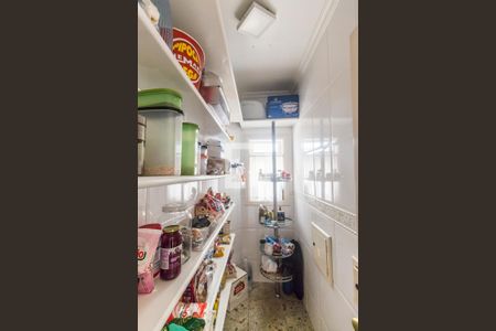 Casa de condomínio à venda com 540m², 5 quartos e 6 vagasDespensa