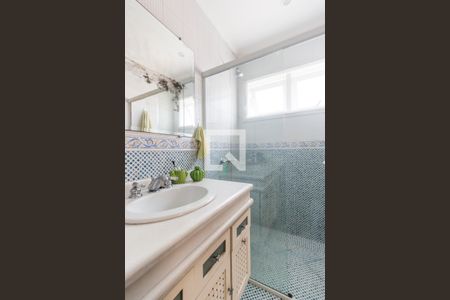 Casa de condomínio à venda com 540m², 5 quartos e 6 vagasBanheiro da Suíte 2