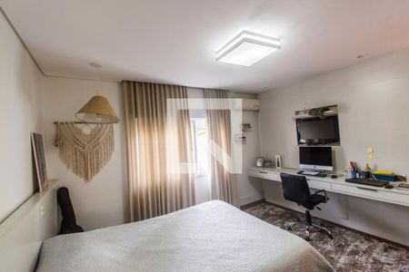 Casa de condomínio à venda com 540m², 5 quartos e 6 vagasSuíte 4