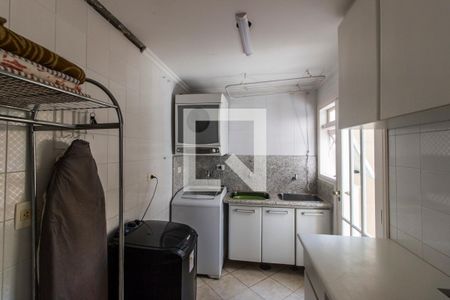 Casa de condomínio à venda com 540m², 5 quartos e 6 vagasÁrea de Serviço