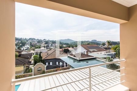 Casa de condomínio à venda com 540m², 5 quartos e 6 vagasVaranda