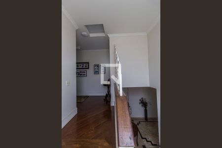 Casa de condomínio à venda com 540m², 5 quartos e 6 vagasCorredor