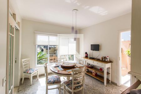 Casa de condomínio à venda com 540m², 5 quartos e 6 vagasSala de Jantar