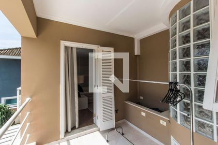 Casa de condomínio à venda com 540m², 5 quartos e 6 vagasVaranda