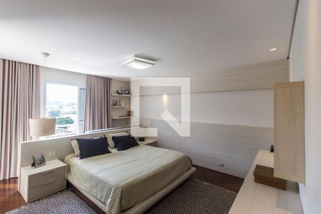 Casa de condomínio à venda com 540m², 5 quartos e 6 vagasSuíte master