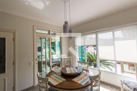 Casa de condomínio à venda com 540m², 5 quartos e 6 vagasSala de Jantar