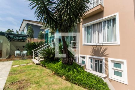 Casa de condomínio à venda com 540m², 5 quartos e 6 vagasQuintal