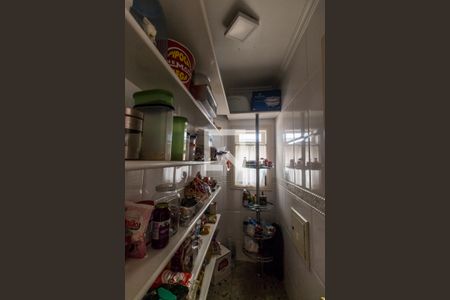 Casa de condomínio à venda com 540m², 5 quartos e 6 vagasDespensa