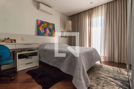 Casa de condomínio à venda com 540m², 5 quartos e 6 vagasSuíte 2