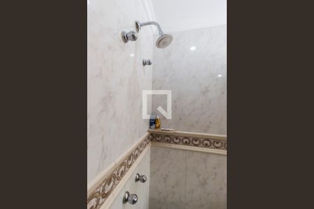 Casa de condomínio à venda com 540m², 5 quartos e 6 vagasBanheiro da Suíte