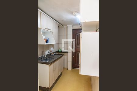 Cozinha de kitnet/studio para alugar com 1 quarto, 25m² em Liberdade, São Paulo