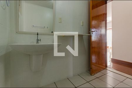 Apartamento para alugar com 81m², 2 quartos e 1 vaga Apartamento para alugar com 81m², 2 quartos e 1 vagaBanheiro Corredor