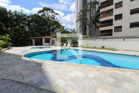Apartamento à venda com 157m², 3 quartos e 2 vagasPiscina