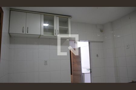 Apartamento à venda com 100m², 2 quartos e sem vagaCozinha