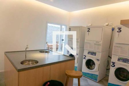 Apartamento para alugar com 31m², 2 quartos e sem vaga Apartamento para alugar com 31m², 2 quartos e sem vagaLavanderia